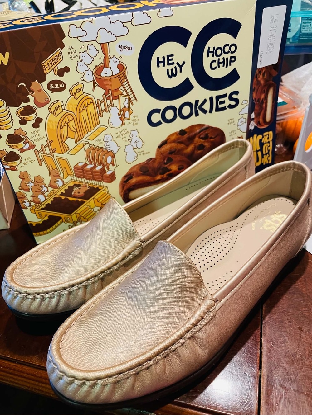 8.5 MMetallic Gold Women's Slip-On Loafers